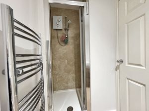 En-suite- click for photo gallery